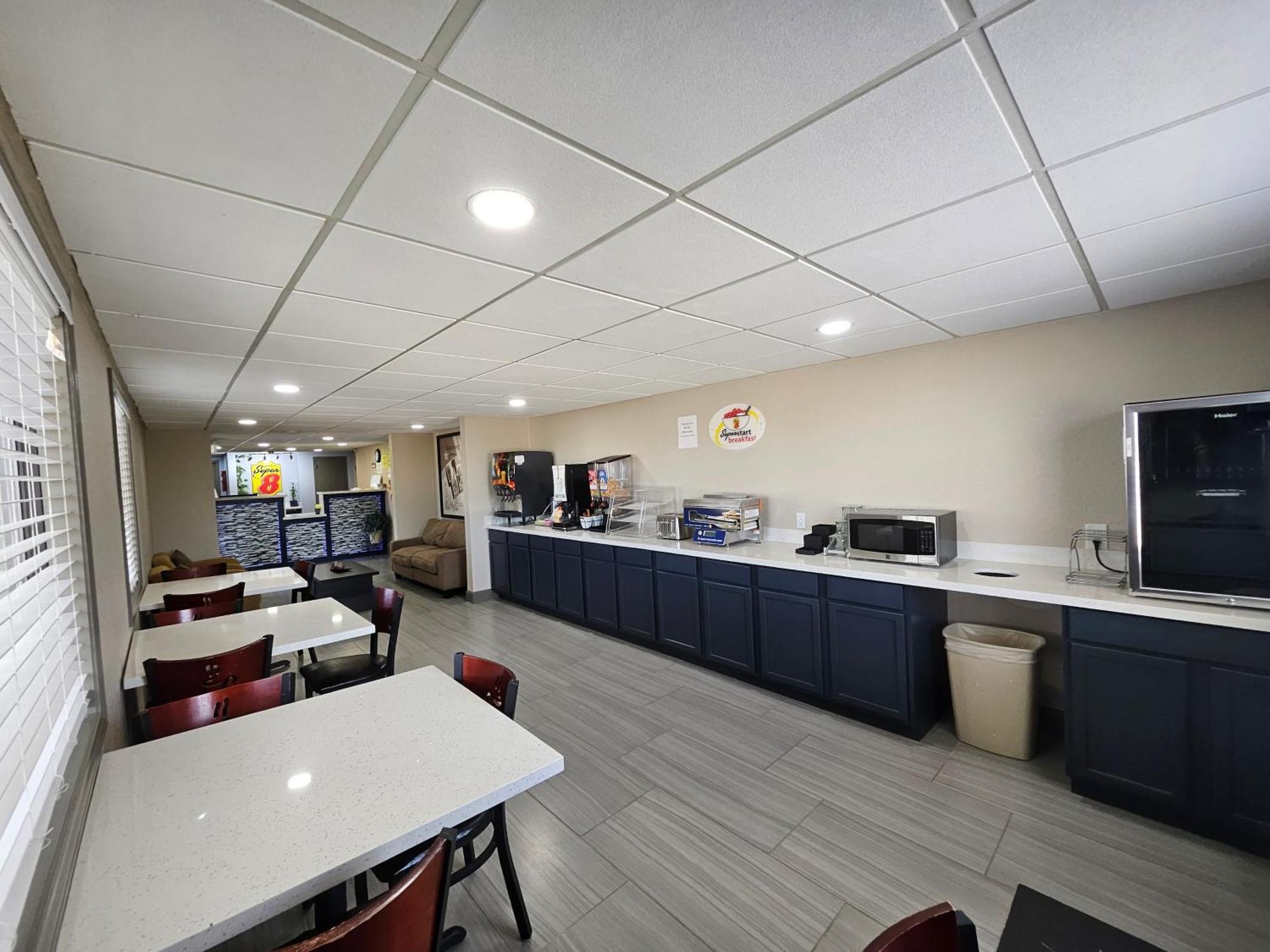 Super 8 By Wyndham Buffalo Bagian luar foto