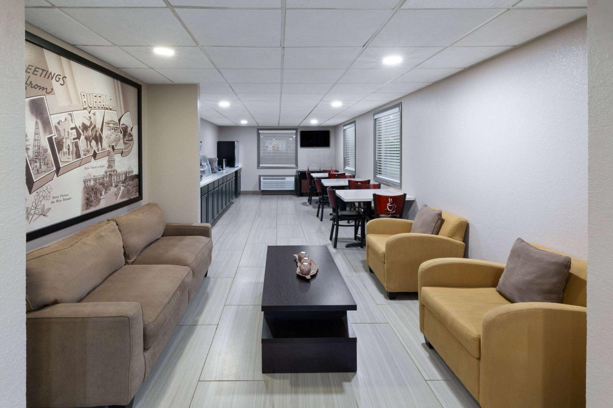 Super 8 By Wyndham Buffalo Bagian luar foto